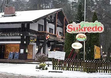 Grando Sukredo Hotel Hamburg-Harburg Buitenkant foto