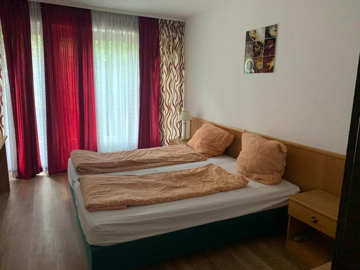 Grando Sukredo Hotel Hamburg-Harburg Buitenkant foto